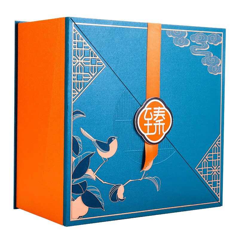 Zhenwei Song Zhiqu Nut Gift Box 1279g Walnut kernels*2 Pecan kernels*2 Pistachios*1 Almond kernel*3 Cashew nuts*2 Hazelnut kernels*3 Almonds*3 Dried cherries*3 Dried blueberries*3 Dried cranberries*3 Dried prunes*9 Dates*7 Dried raisins*3 Cranberry crisp*7 Milk crisp*7 Strange flavor crisp*4 Apple crisp*3 White tea*14
